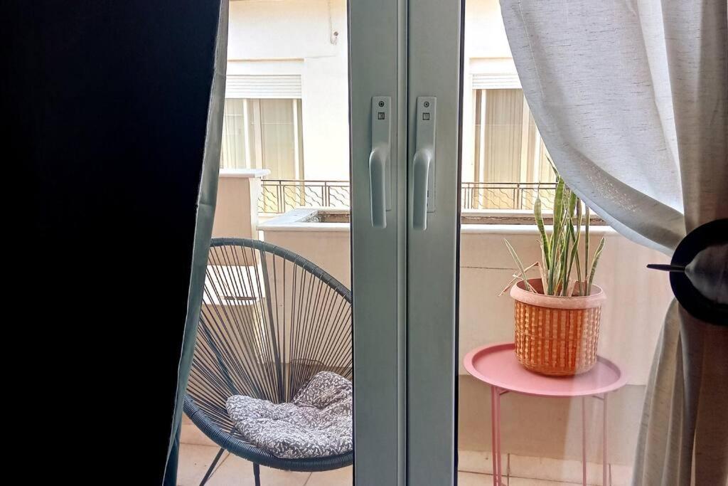 Vincent - Central 2 Bedroom Apartment 79Sqm トリポリス エクステリア 写真